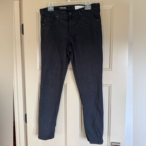 AG Abby Black Jean, mid rise skinny ankle, Size 30.  Great condition.